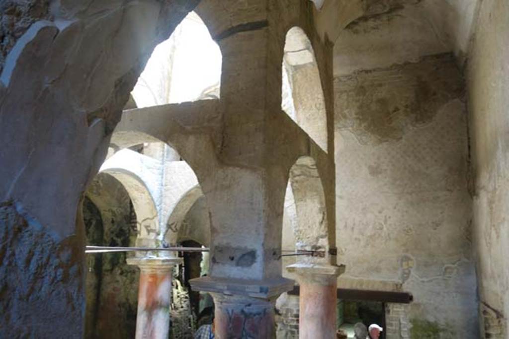 Suburban Baths, Herculaneum. June 2014.
Looking south-east from entrance towards upper tetrastyle atrium. Photo courtesy of Michael Binns.
.